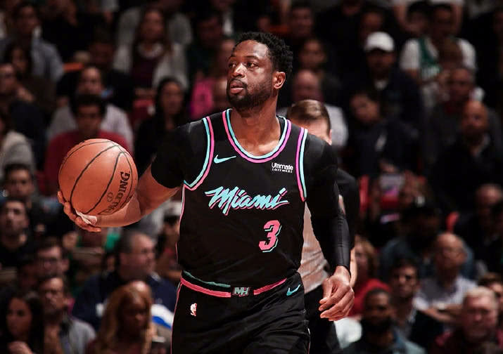 与其说他是 与其说他是